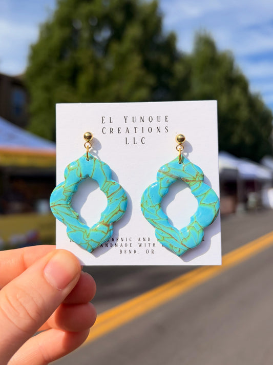 Turquoise marble diamond arch